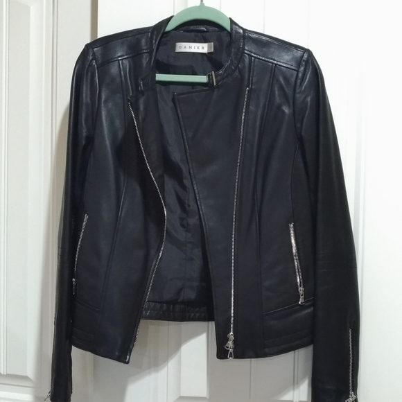 Danier leather jacket - Picture 1 of 5